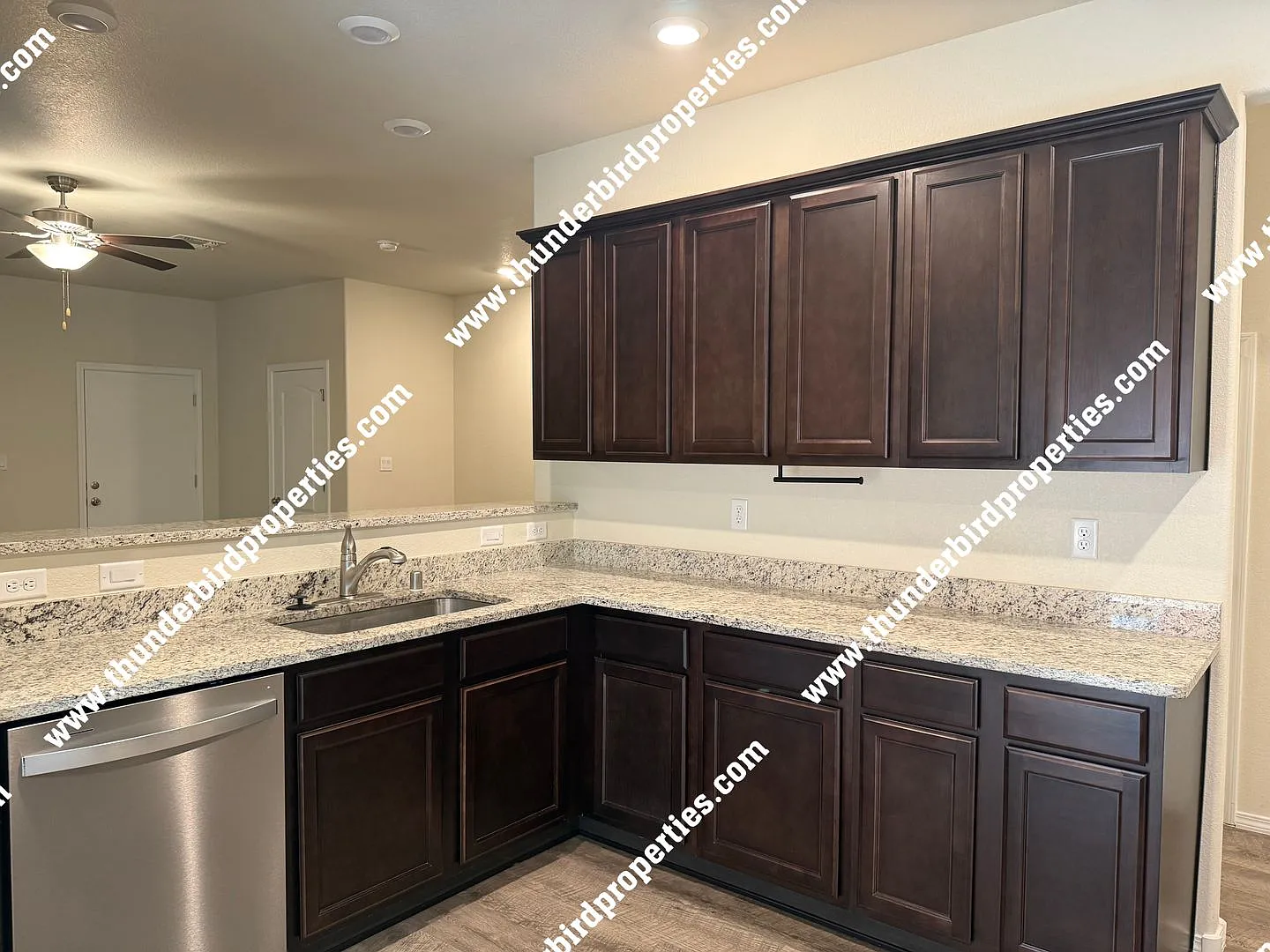 Great location near KAFB and Sandia Labs — Photo 4