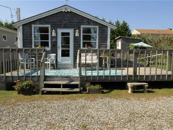 64-21 Burnside Ave, Narragansett, RI 02882