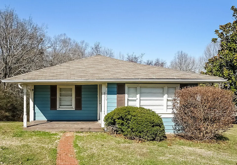 1075 Nebo Rd