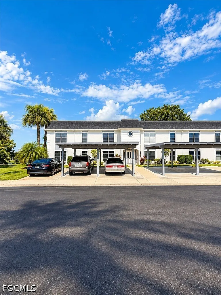 2 bed, 2.0 bath, 1042 sqft, $1,400 — Photo 1