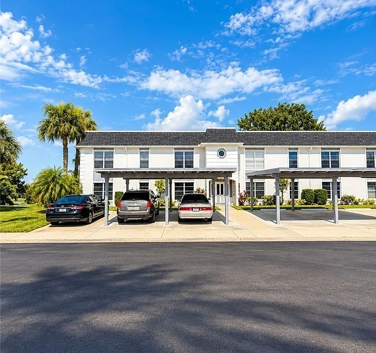 6844 Sandtrap Dr #4