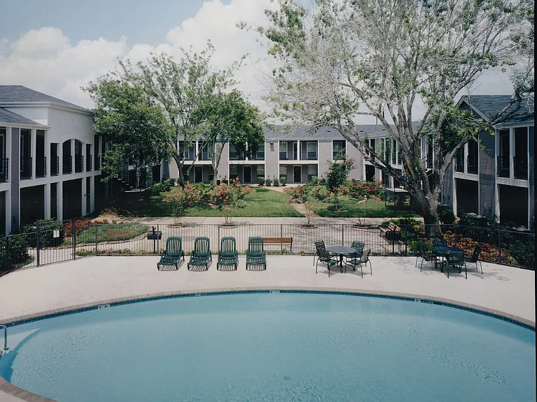 Southmore Park Apartments — Photo 7
