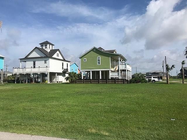 1st image of 2781 Gulfview Ln
