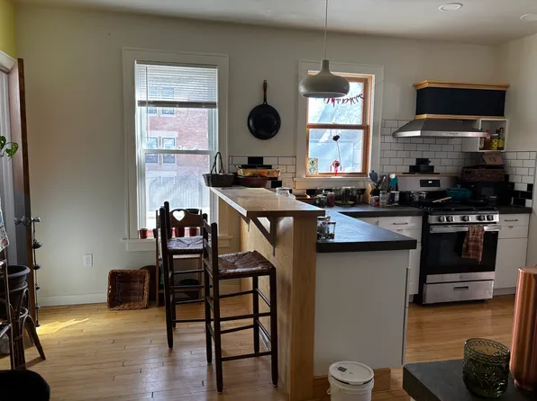 3102 N Pierce St, Milwaukee, WI 53212