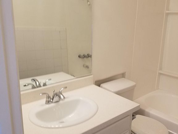 4th image of 2704 4th St #3