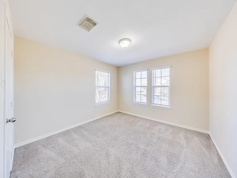 20003 Rustic Lake Ln — Photo 15