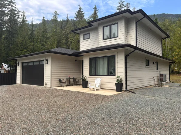 7670 Mountain Dr, Columbia Shuswap, BC V0E 1M8