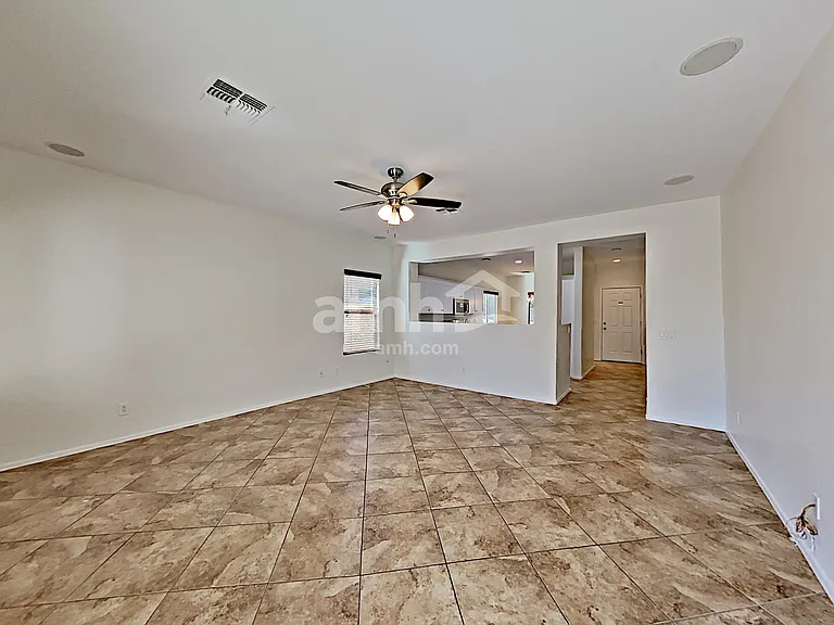 19427 W Woodlands Ave — Photo 10