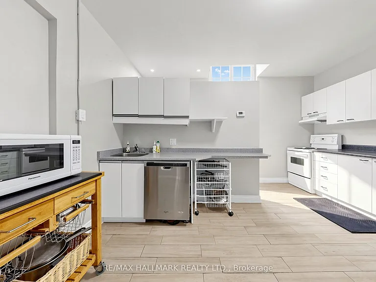856B Millwood Rd — Photo 19
