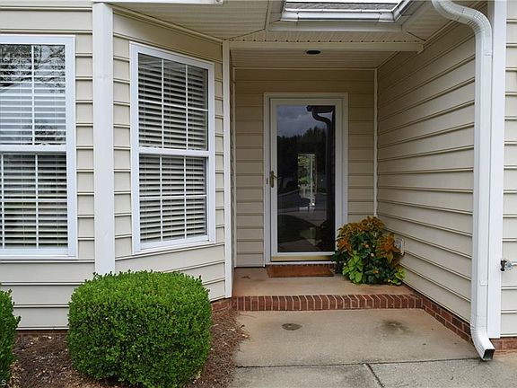2nd image of 84 Mansfield Cir