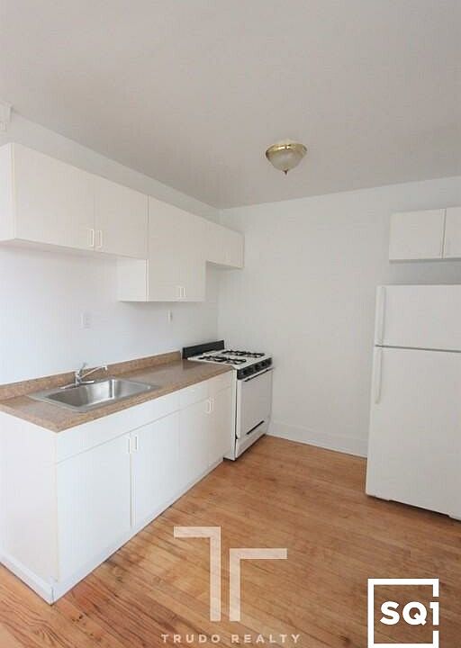 2nd image of 2330 N Spaulding Ave #2332.5-1A