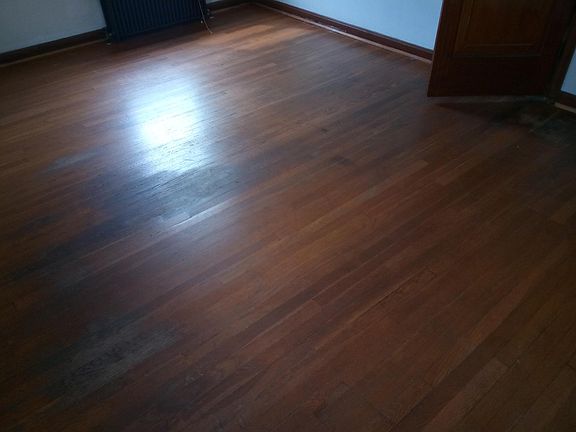 2nd image of 3135 Mozart Ave #4