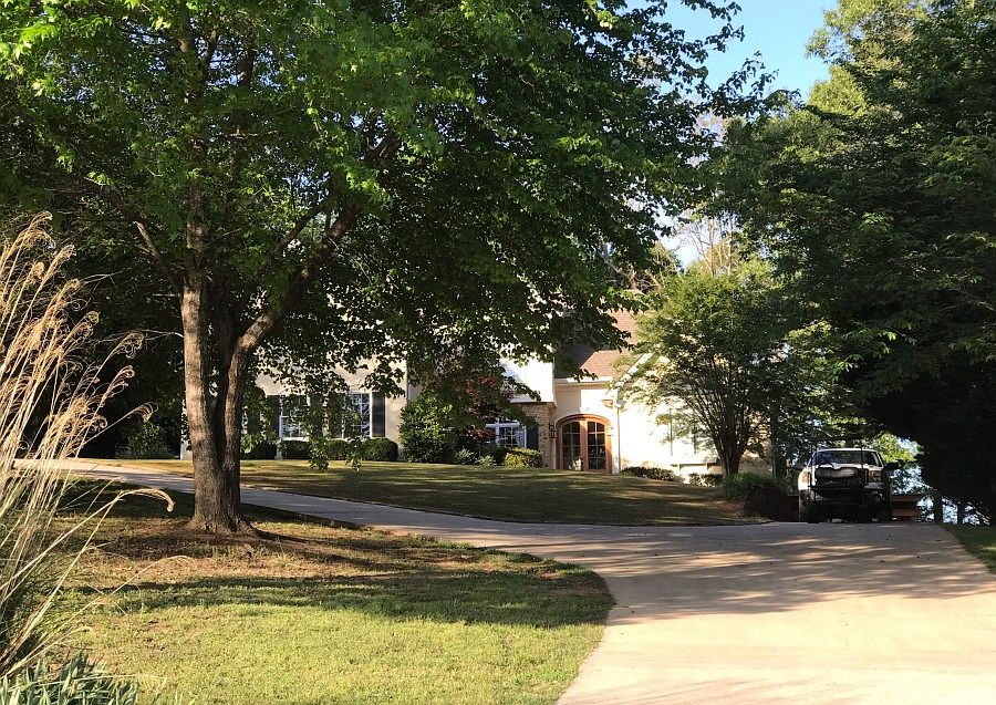 1st image of 51 Lake Dr