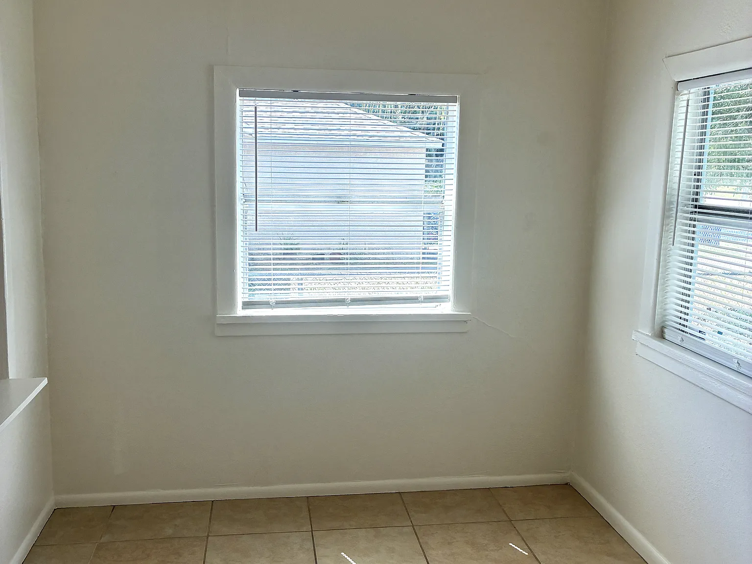 3 bed, 748 sqft, $1,850 — Photo 3