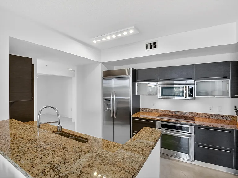 550 Okeechobee Blvd #423 — Photo 19