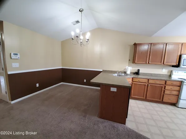9005 Falcon Crest Ct Unit 222, Louisville, KY 40219