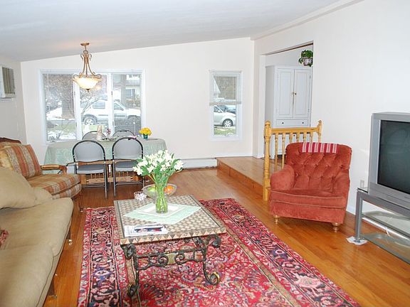 5th image of 61 Oldert Dr