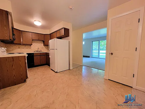 18 Townsend St Photo 1