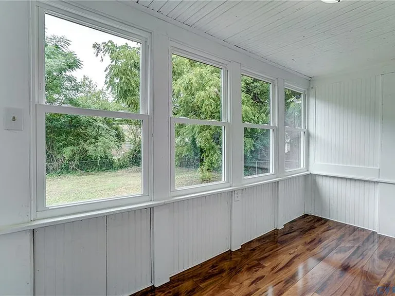 Other view of Florida room