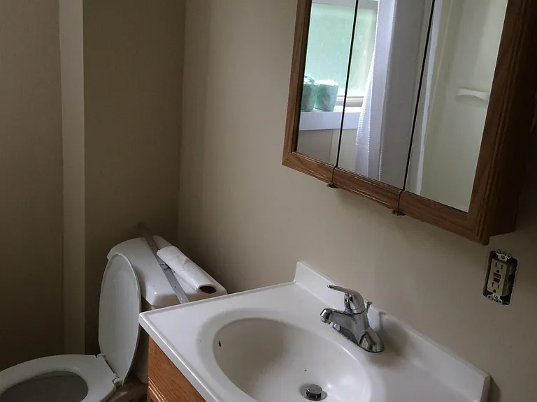 229 James St — Photo 11