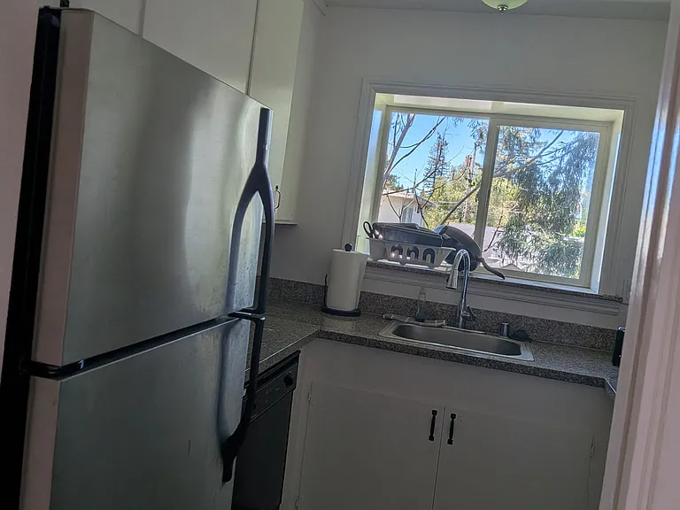 908 Middle Ave #P — Photo 5