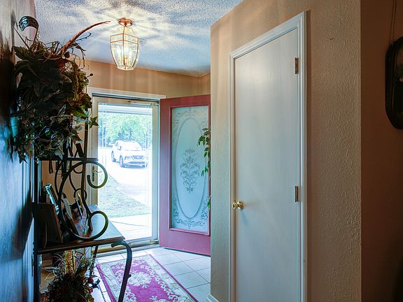 4th image of 8751 Sunset Dr