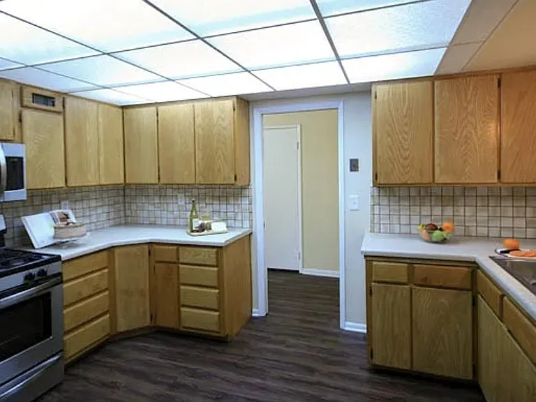 7131 Princess View Dr — Photo 6