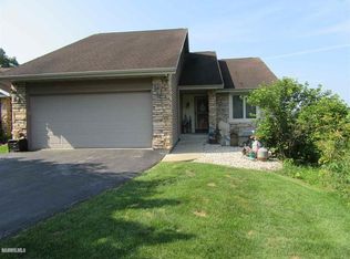 16060A Stonefield Dr, Shannon, IL 61078