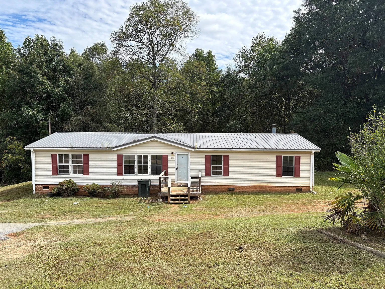 3 bed, 1568 sqft, $1,400 — Photo 1