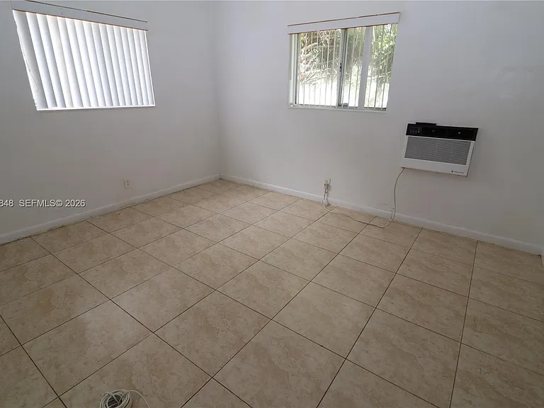1708 N 16th Ave #3 — Photo 7