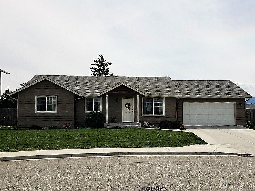 1st image of 2446 Talon St NE