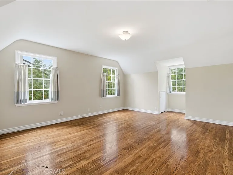 1536 Bradbury Rd — Photo 18