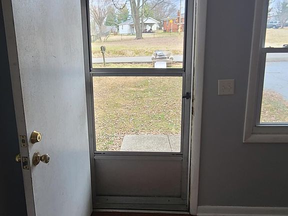 4th image of 2045 Mississippi Ave
