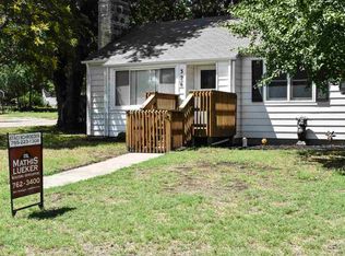 326 W 8th St, Chapman, KS 67431