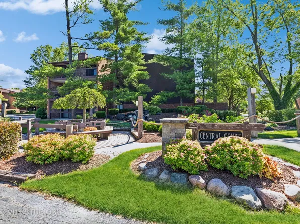 14515 Central Ct Unit Penthouse 3, Oak Forest, IL 60452