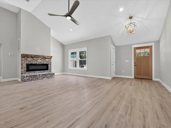 109 Spring Hill Rd, Defuniak Springs, FL 32433