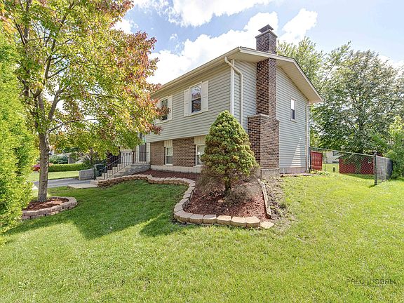 2nd image of 5127 Roberta Ln