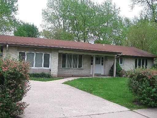 1323 Landwehr Rd photo 1
