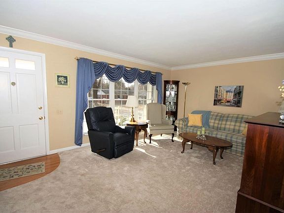 2nd image of 631 Linwood Blvd