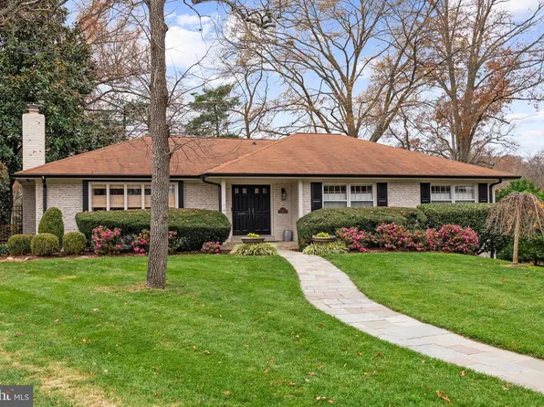 1101 Gatewood Dr, Alexandria, VA 22307