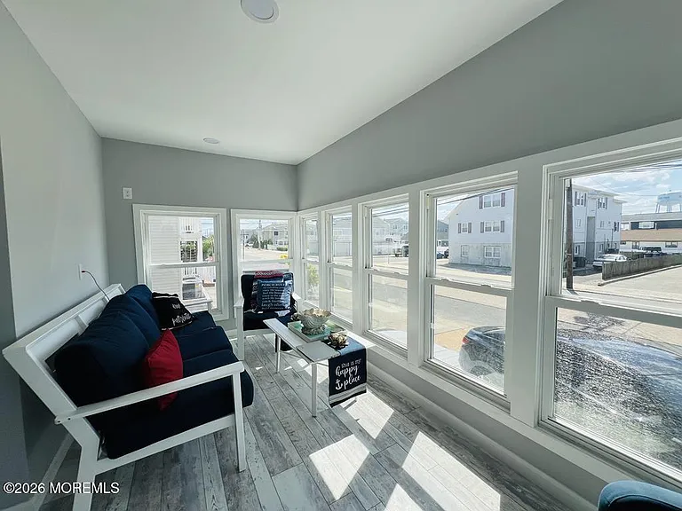 1704 Boulevard — Photo 2