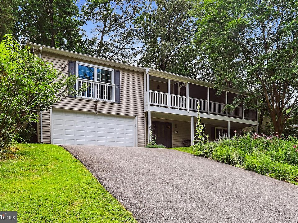 1st image of 517 Mystic Ln