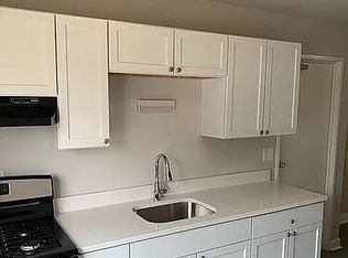 333 Hawthorne Cir #5, Mount Prospect, IL 60056