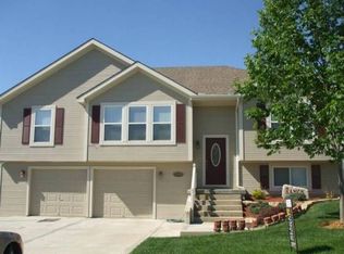 2139 Shenandoah Dr, Leavenworth, KS 66048