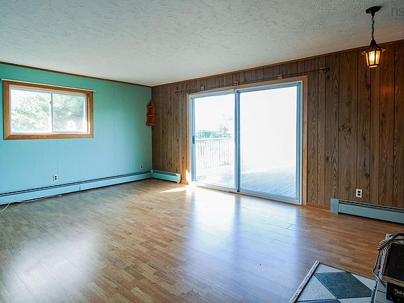5th image of 3981 Prospect Rd