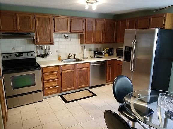 2nd image of 47 Morgan Ave APT 39