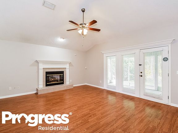 4th image of 515 Charles Pinckney St