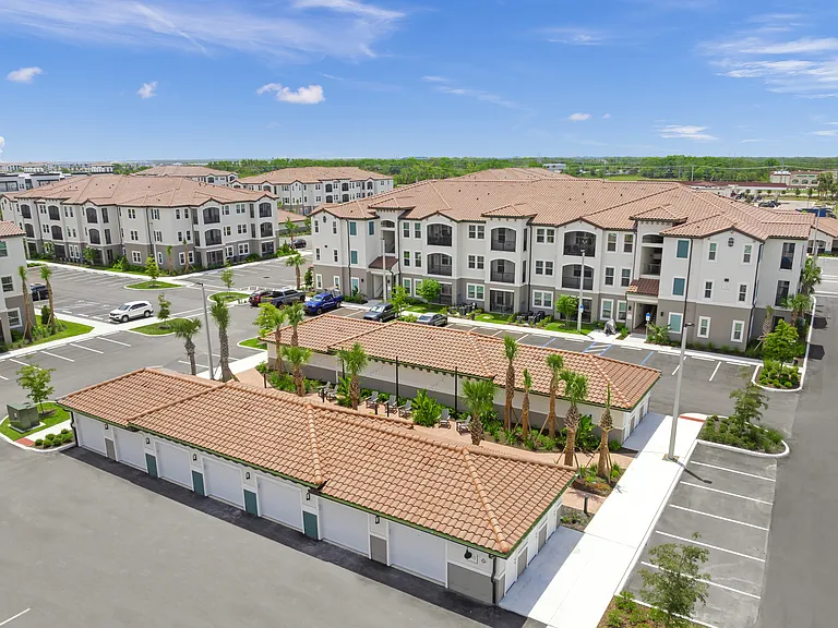 Revello Apartments — Photo 131