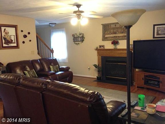 5th image of 2618 Schumann St