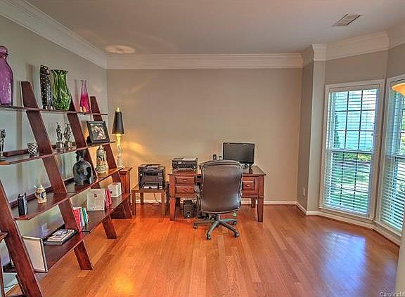 4th image of 8113 Brookings Dr #28
